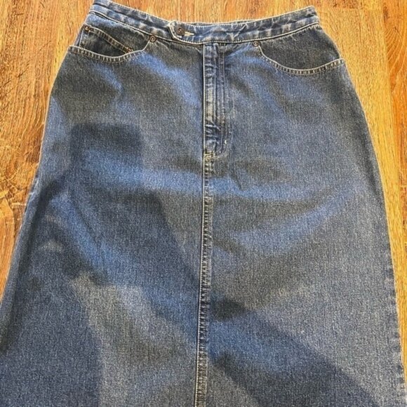 Dresses & Skirts - 🔥Liz Claiborne, Lizwear Size 6 Denim Skirt  vintage midi